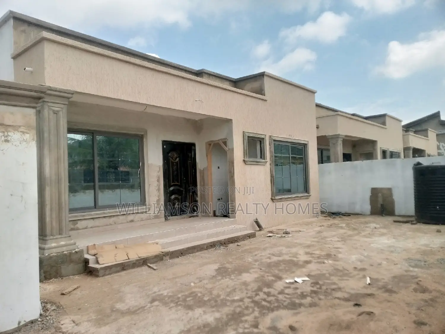 3bdrm House in Hfc Estate, Spintex for sale