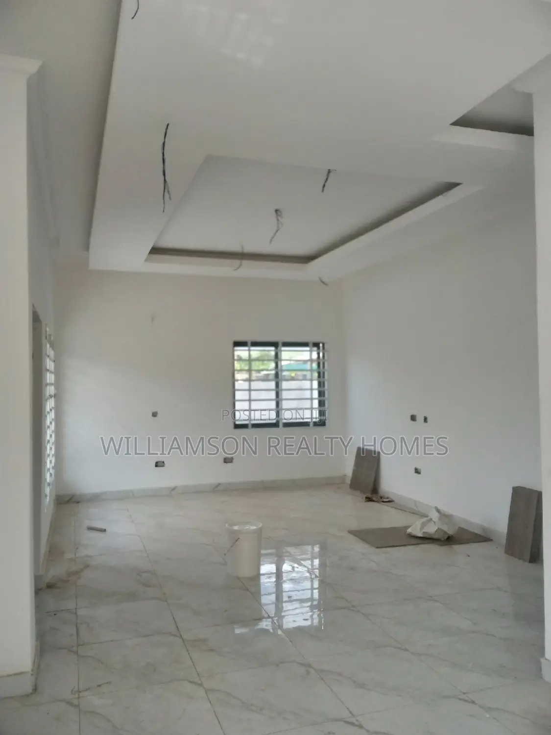 3bdrm House in Hfc Estate, Spintex for sale
