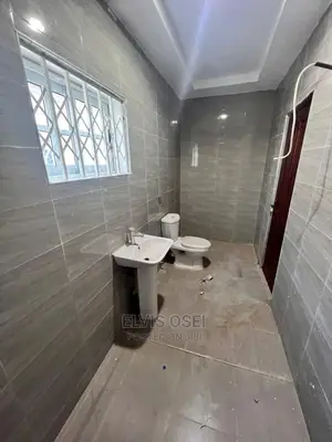 4bdrm House in Atomic, Kwabenya for rent