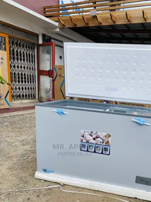Quality Yet Affordable Pearl PCF-370 (290ltrs)Chest Freezer