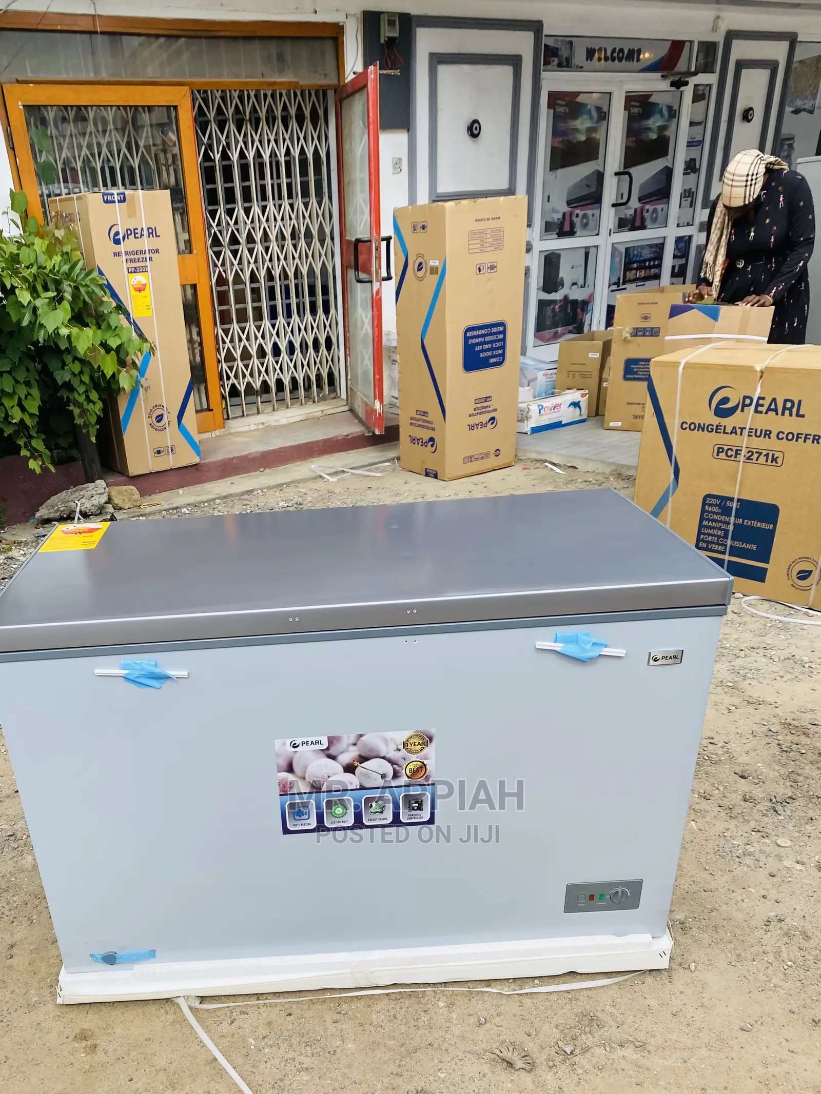 Quality Yet Affordable Pearl PCF-460(380ltr)Freezer(Gray).