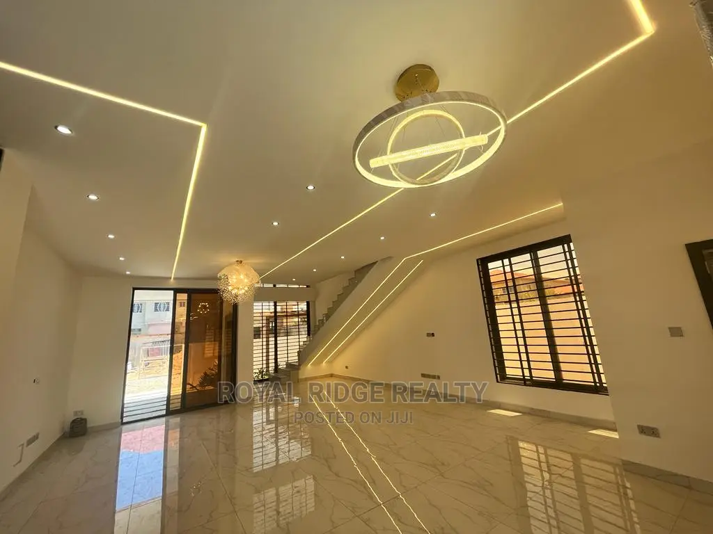 4 Bedroom Townhouse in Achimota, Accra Metropolitan for Sale