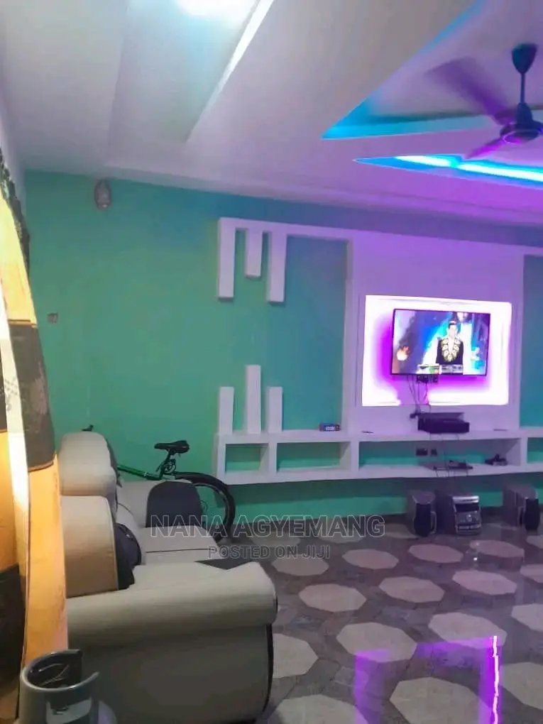 Furnished 6bdrm Block of Flats in Asuakwa Liberation, Sunyani Municipal