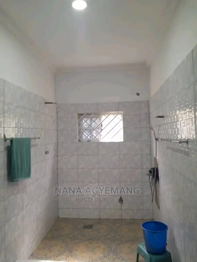 Furnished 6bdrm Block of Flats in Asuakwa Liberation, Sunyani Municipal