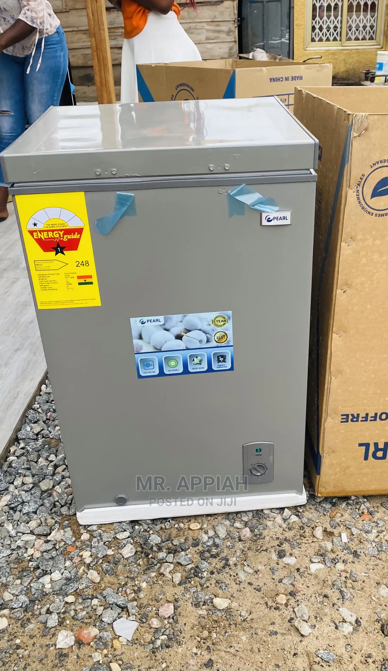Effective Reliable Pearl PCF-185 (141ltr)Freezer.Sliver.