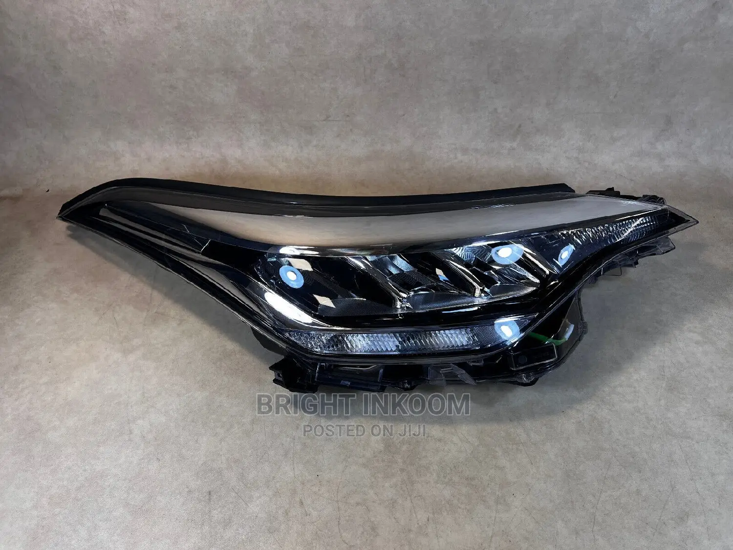 C-Hr Headlights Per