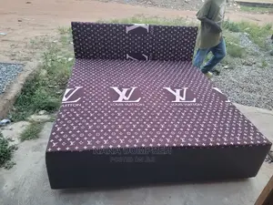 Inbuilt Queen Size Bed