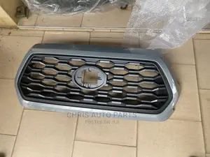 Toyota Tacoma 18 Front Grill