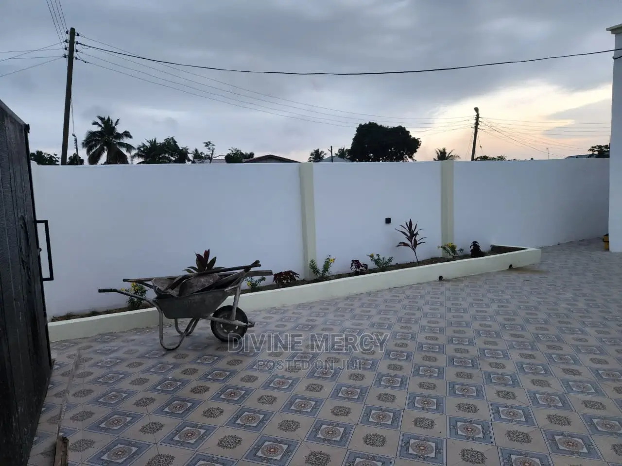 4bdrm Bungalow in Kasoa Krispo City for sale