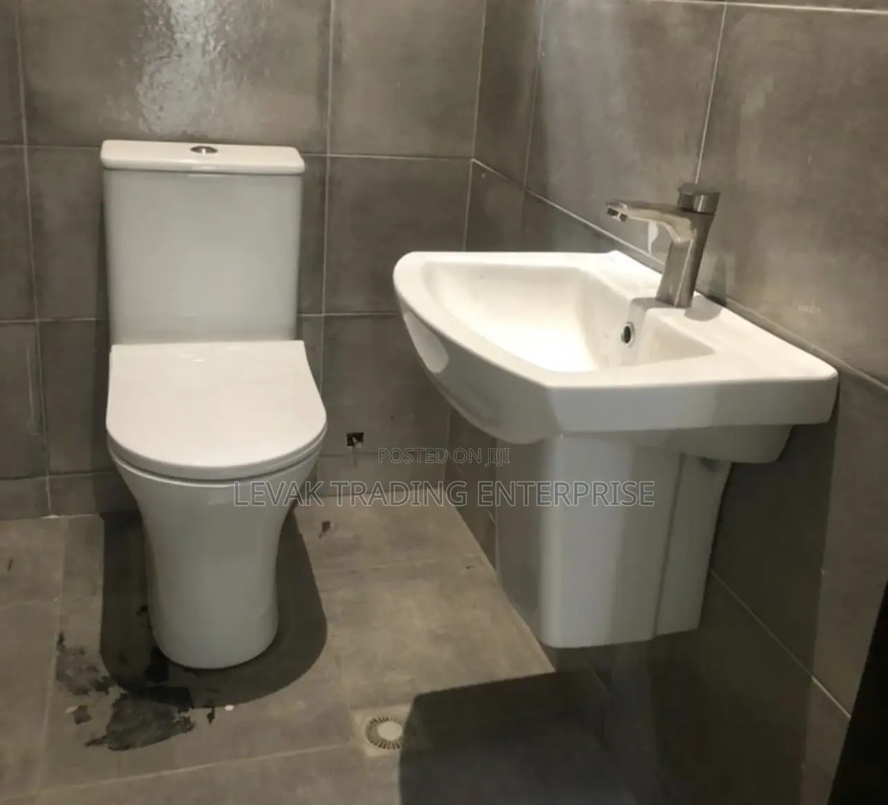 Frencia Water Closet - Basin + Watercloset - Toilet Bowl