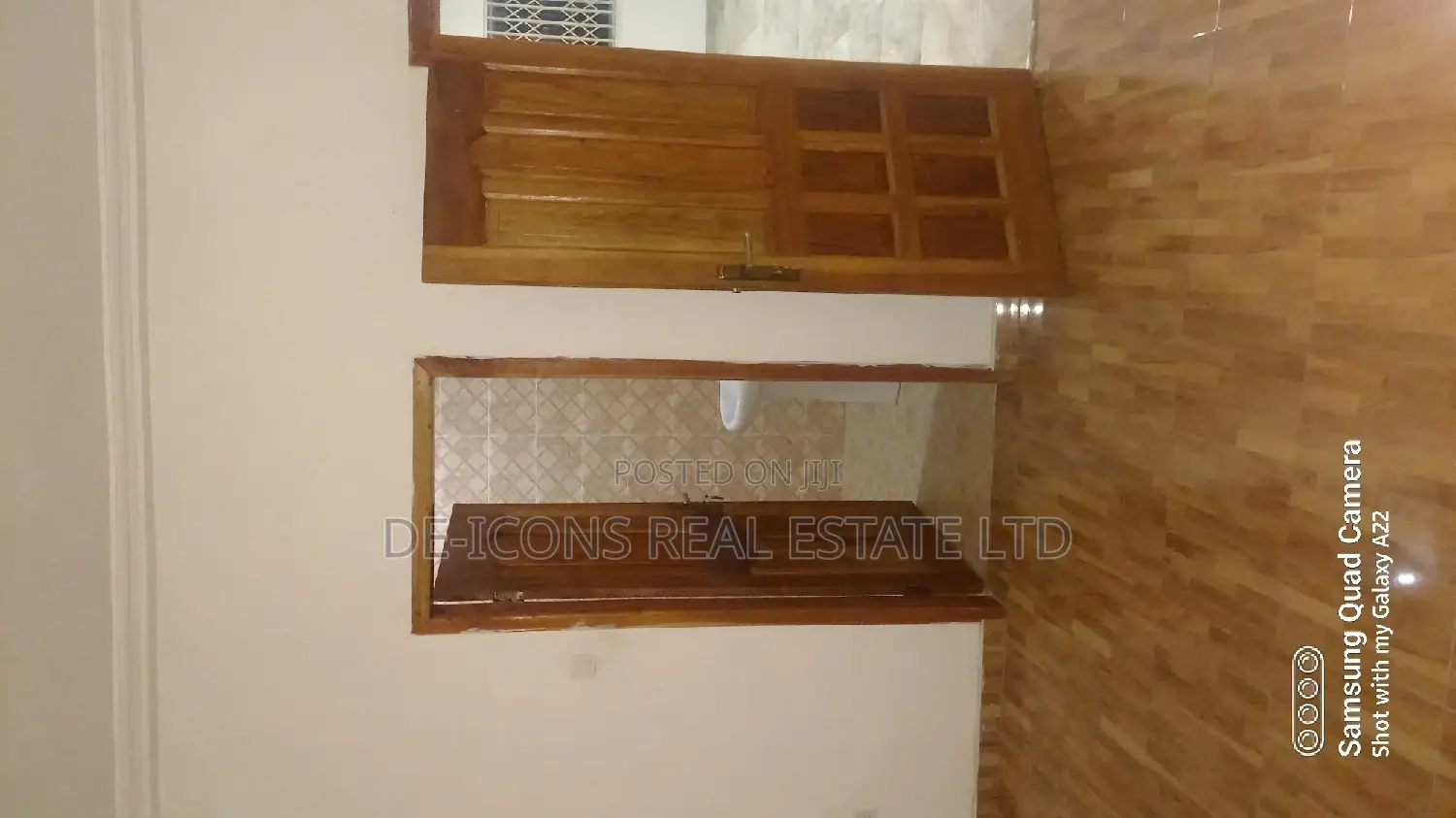 2bdrm Duplex in De-Icons Real Estate, Awutu Senya East Municipal