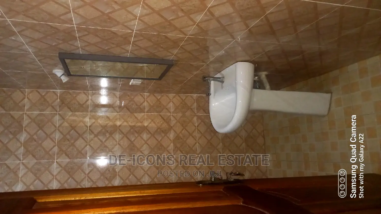 2bdrm Duplex in De-Icons Real Estate, Awutu Senya East Municipal