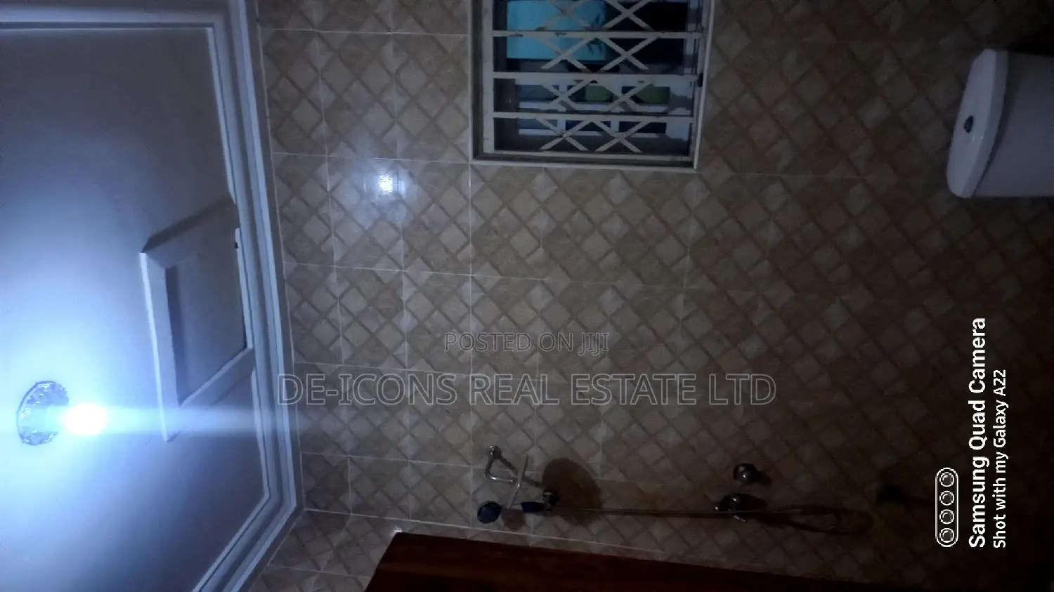 2bdrm Duplex in De-Icons Real Estate, Awutu Senya East Municipal