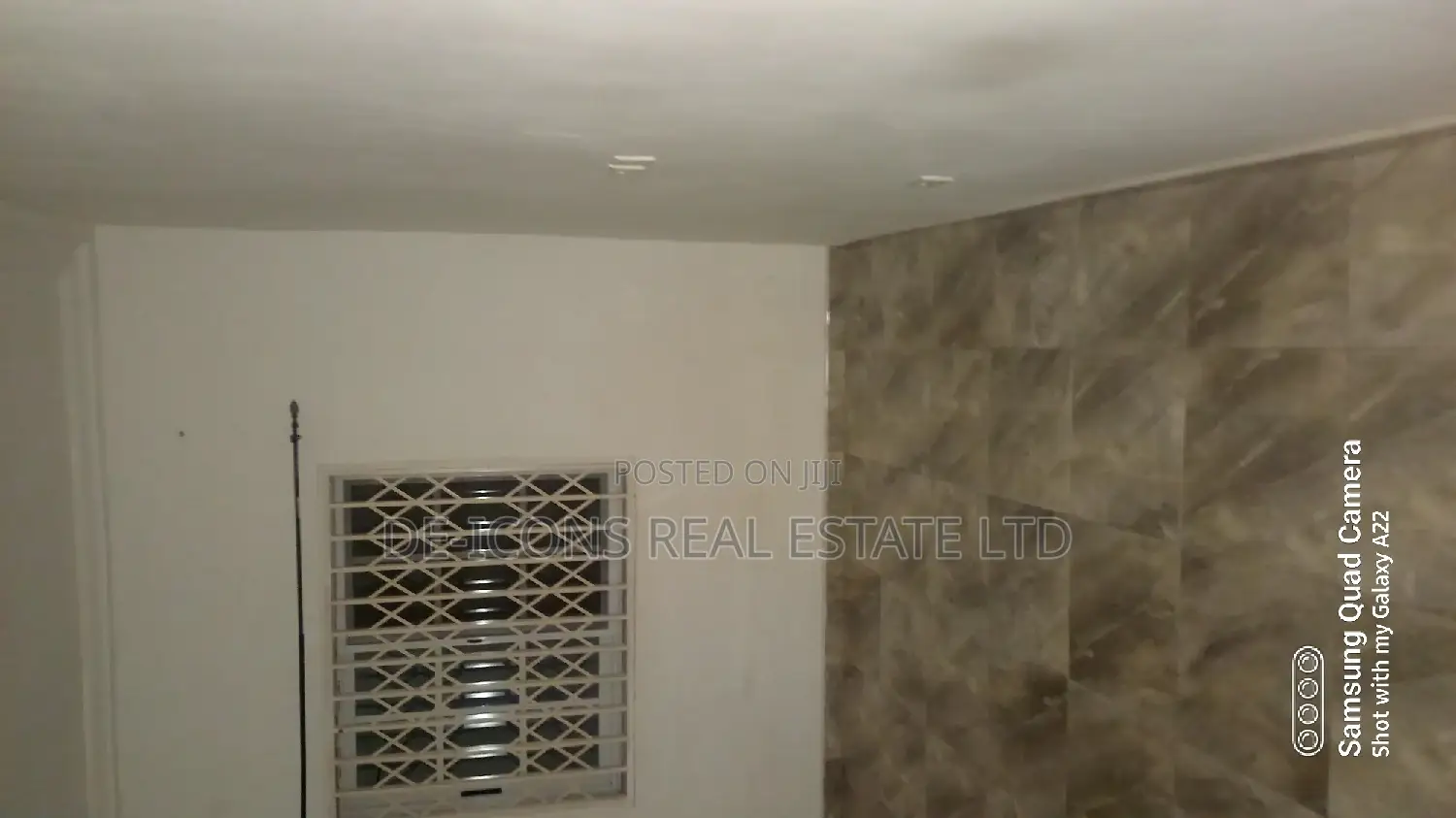 2bdrm Duplex in De-Icons Real Estate, Awutu Senya East Municipal
