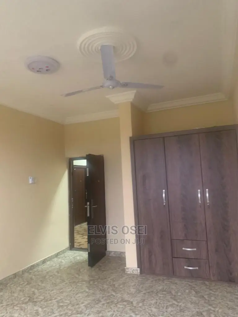 6bdrm House in Cocobod, Amasaman for sale