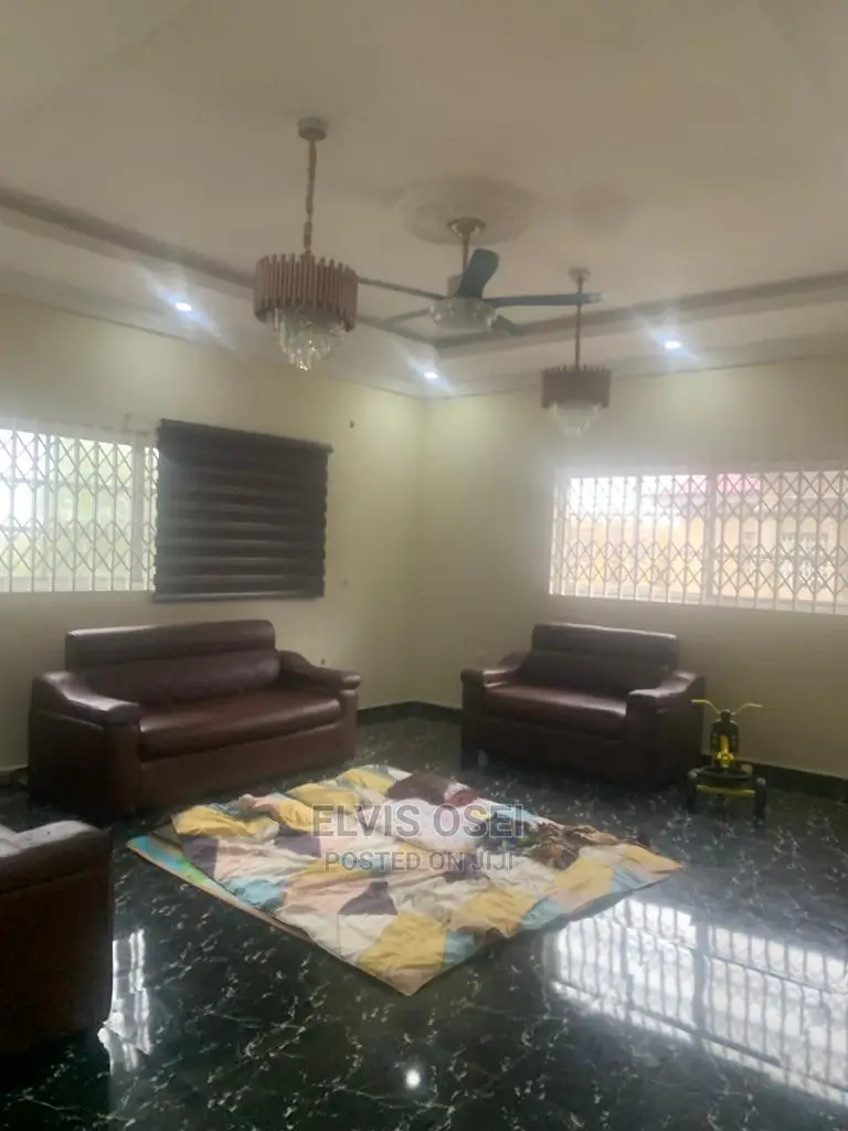6bdrm House in Cocobod, Amasaman for sale