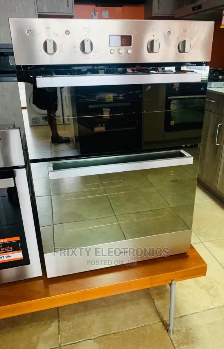 Whirlpool 60cm Electric Double Door Oven (Built In). in Accra