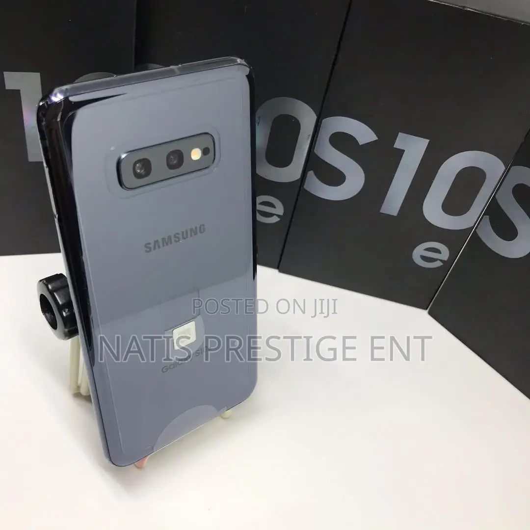 New Samsung Galaxy S10e 128 GB Black