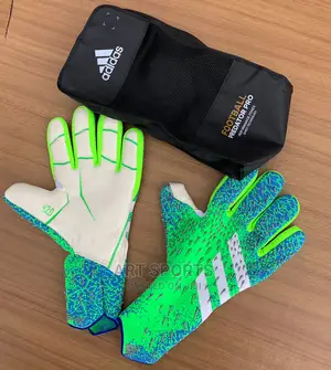 Predator Goalkeeper's Gloves ( Predator Pro)