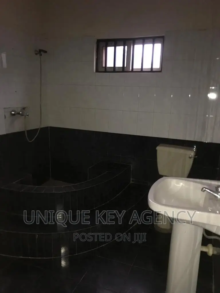 3bdrm House in Unique Lawson, Haatso for sale