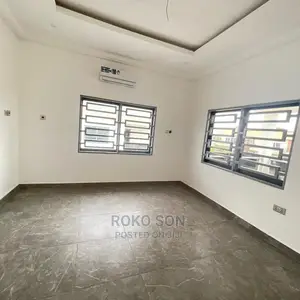 4bdrm Duplex in Dr Roko, American House for sale