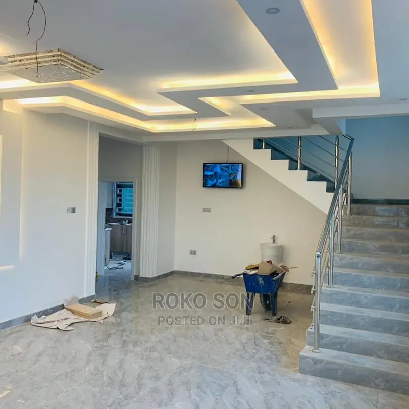 4bdrm Duplex in Dr Roko, American House for sale