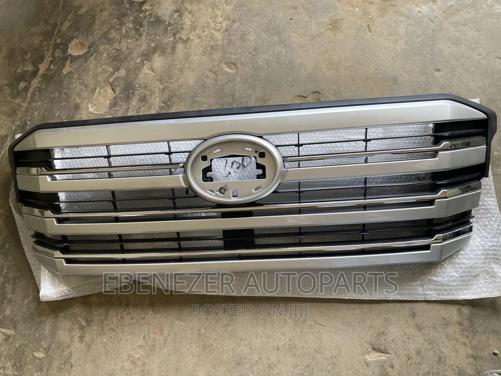 Toyota Landcruiser 300 Front Shells