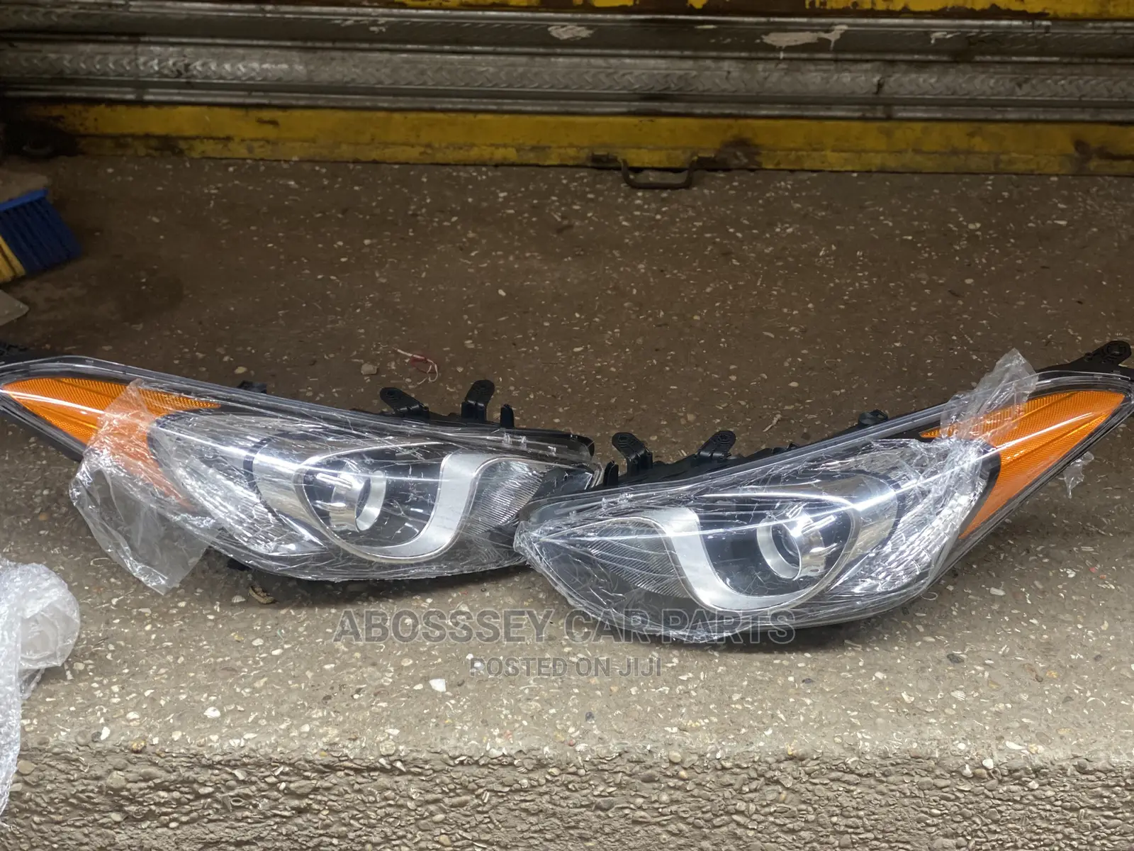 Hyundai Elantra Gt 2012 To 2015 Headlight Available