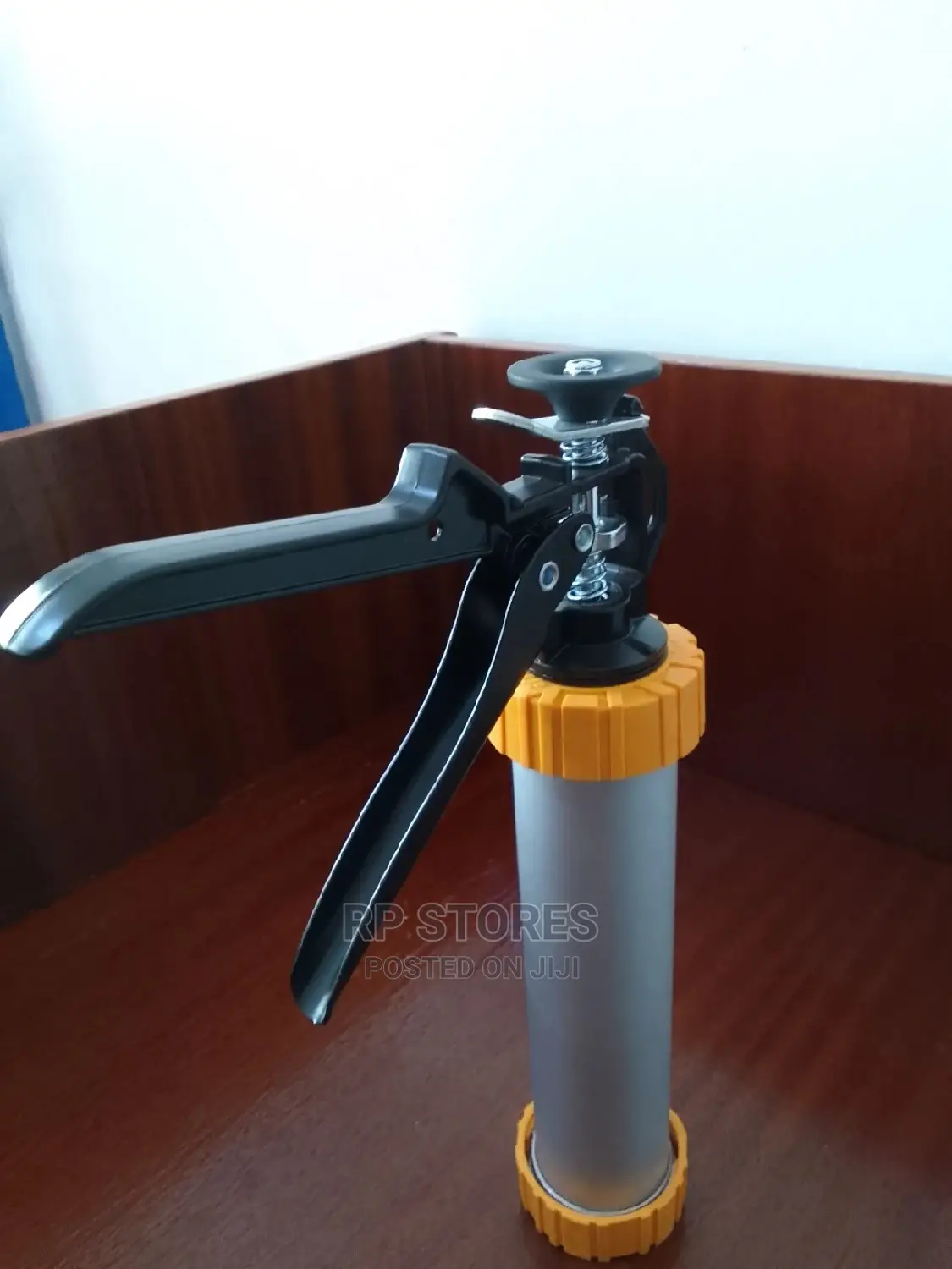 Ingco Aluminium Caulking Gun