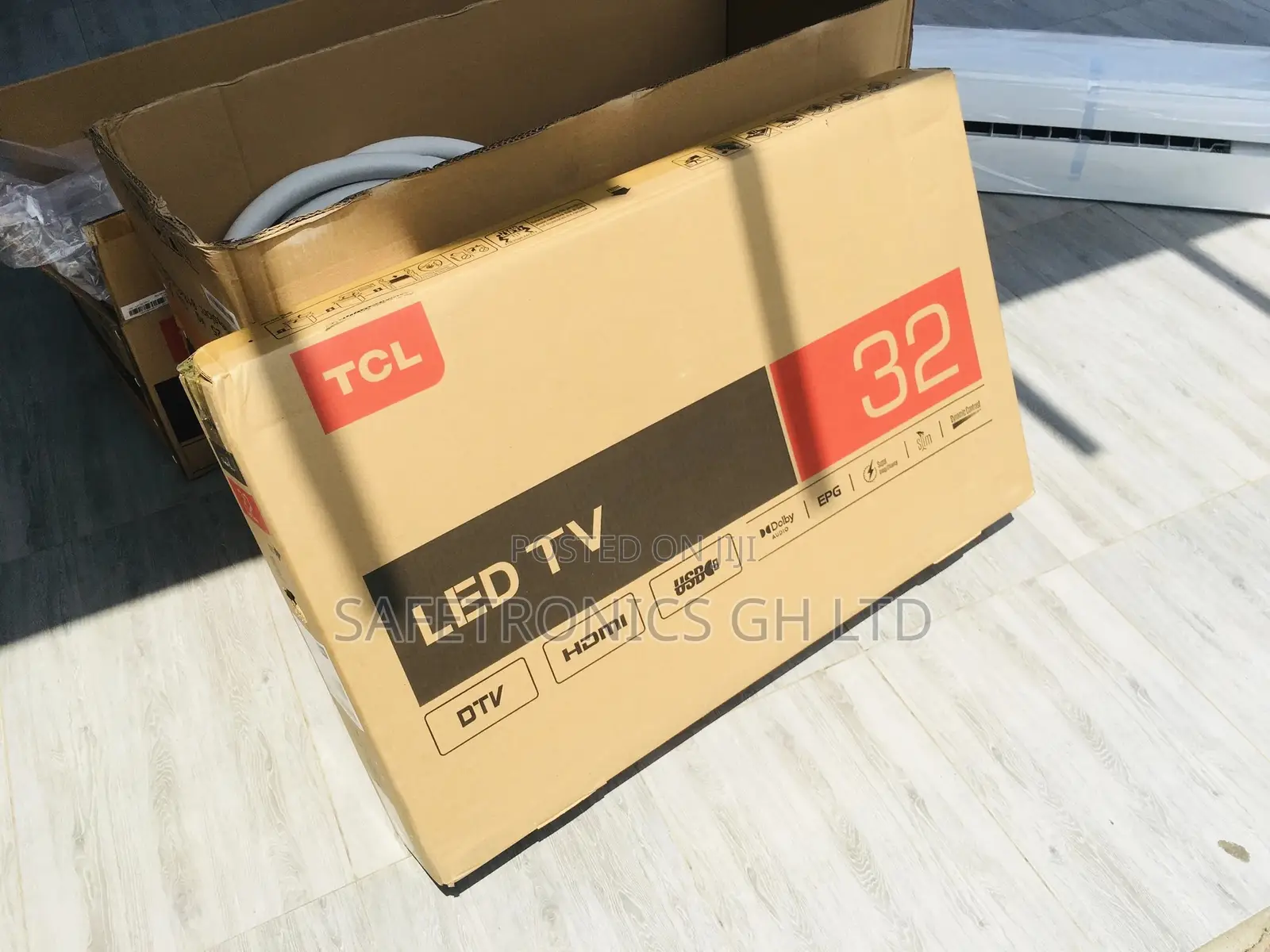 TCL Original LED D3200 32 Inches Glossy Tv