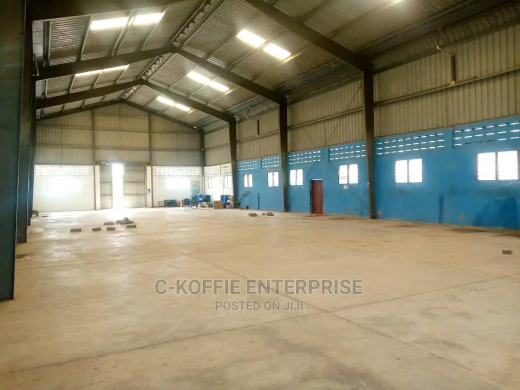 600 SQM Warehouse at Amasaman for Rent