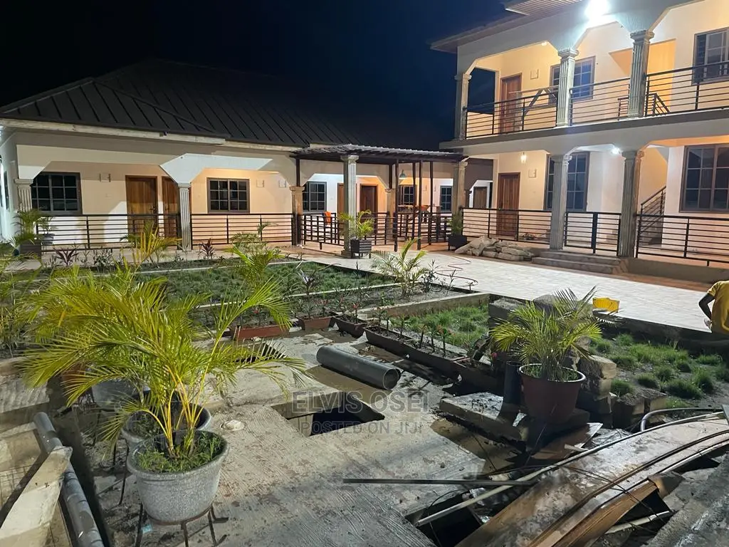 9bdrm House in Wineba, Mfantsiman Municipal for rent