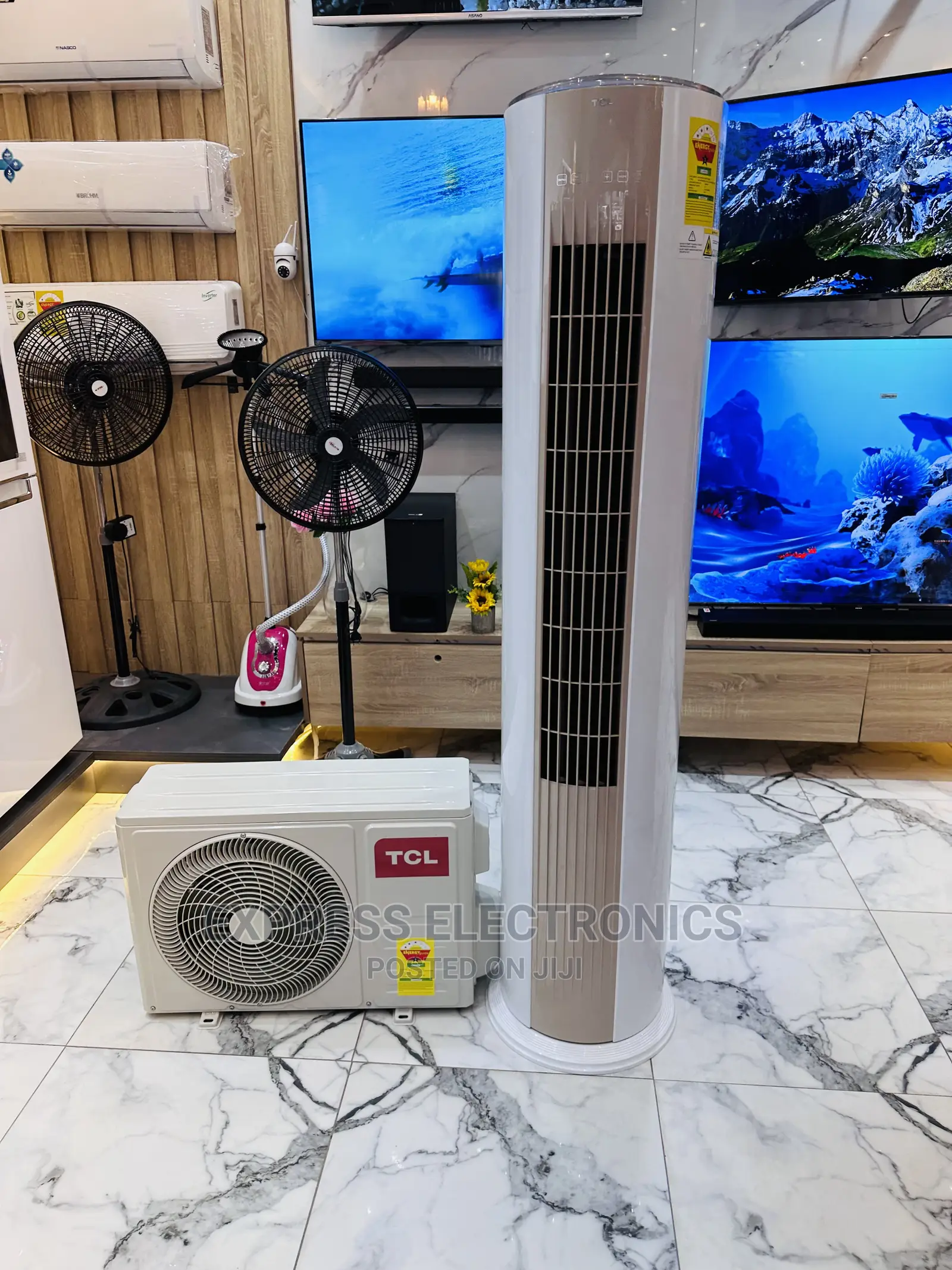 Adorable  White TCL 2.5hp TAC-24CFD/MCI, STANDING 2.5R410