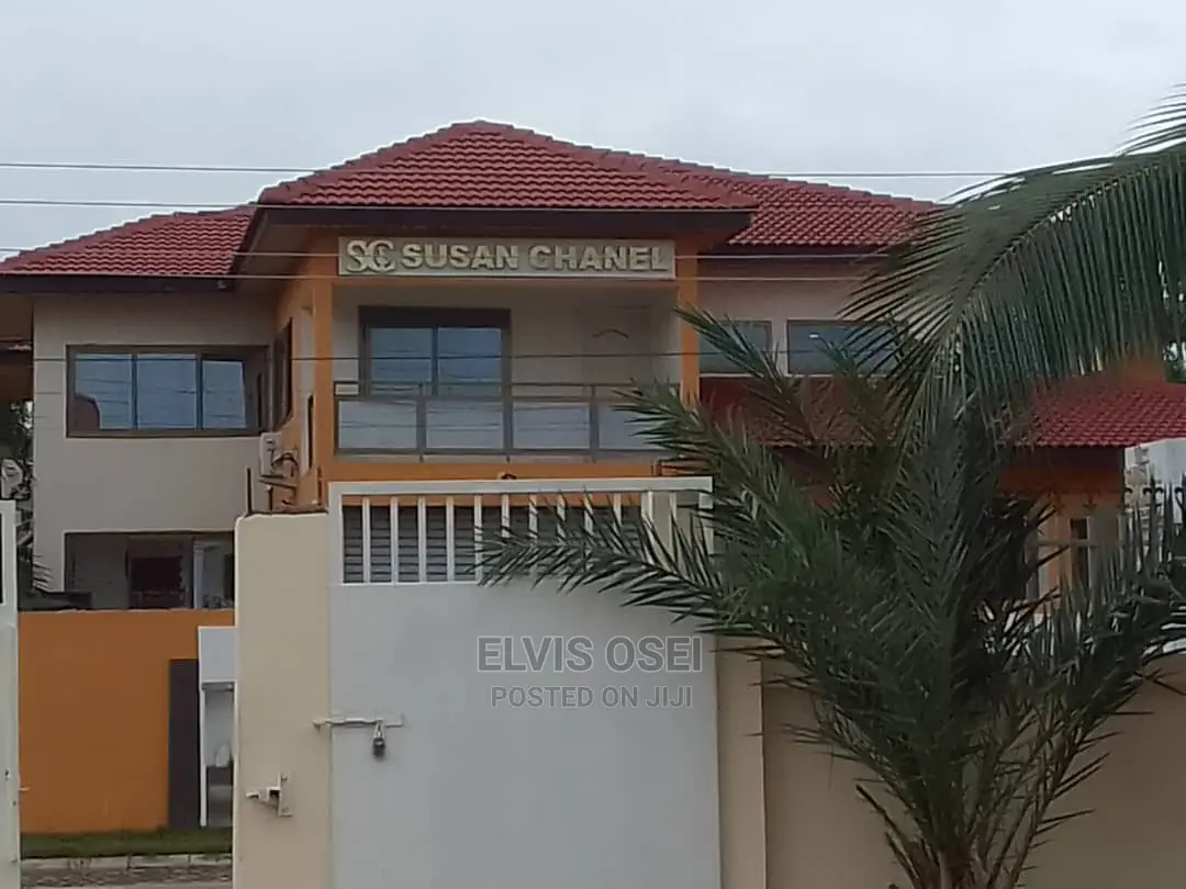 3bdrm Apartment in American House, East Legon for rent
