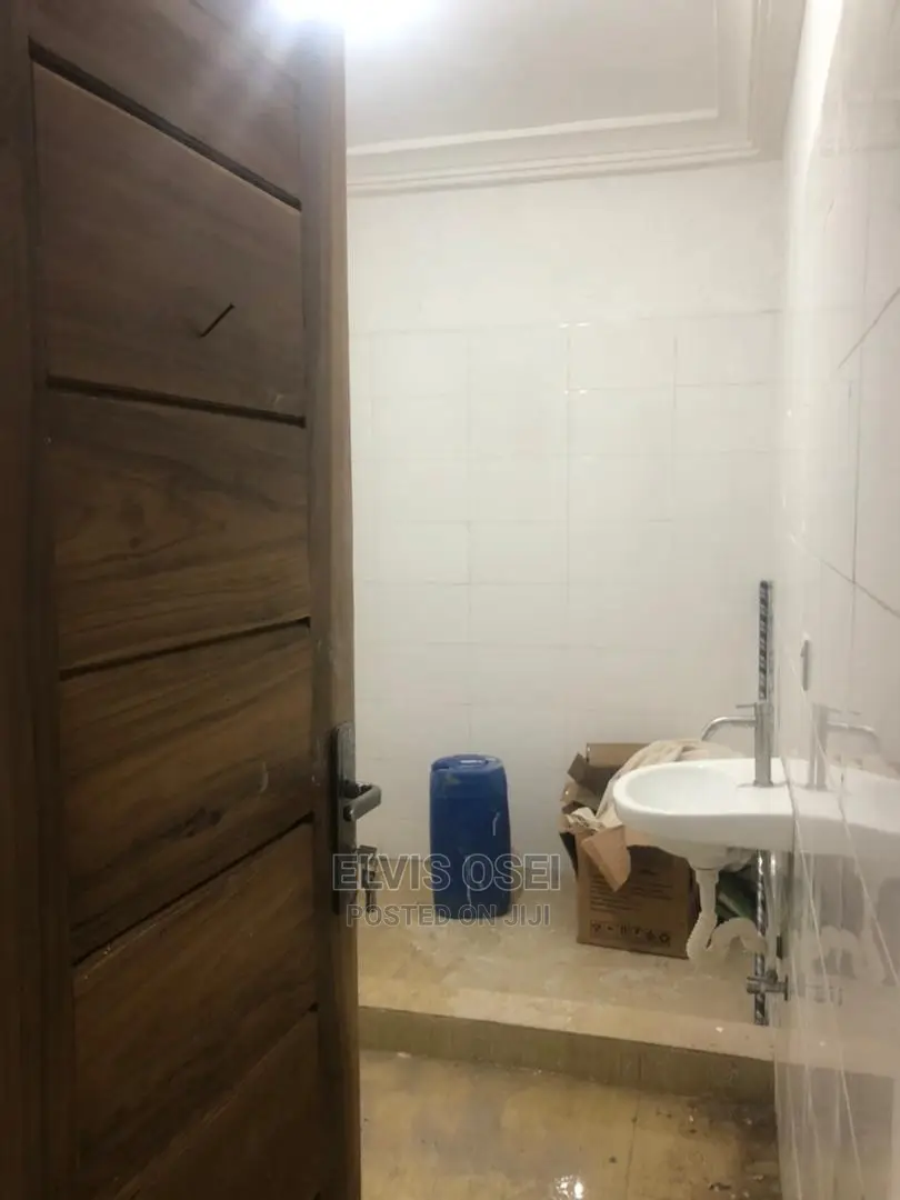2bdrm Apartment in Tabora Bankyease, Lapaz for rent