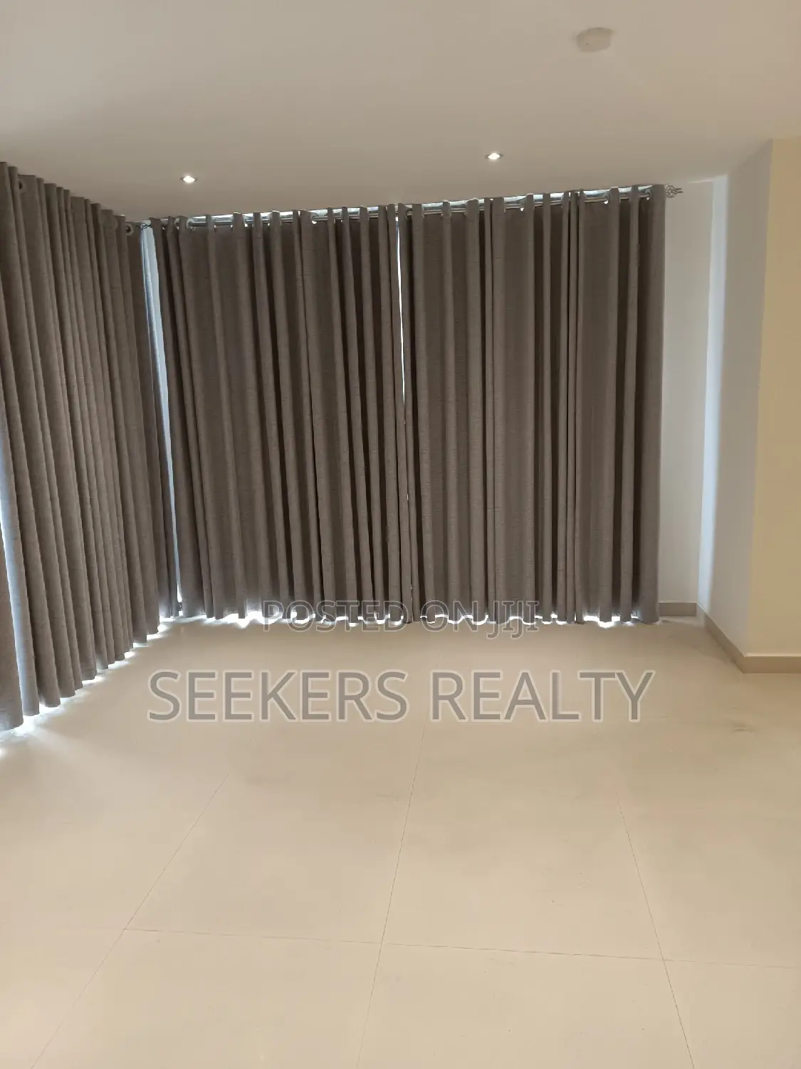 4bdrm Townhouse / Terrace in Seekers Realty, Osu for rent