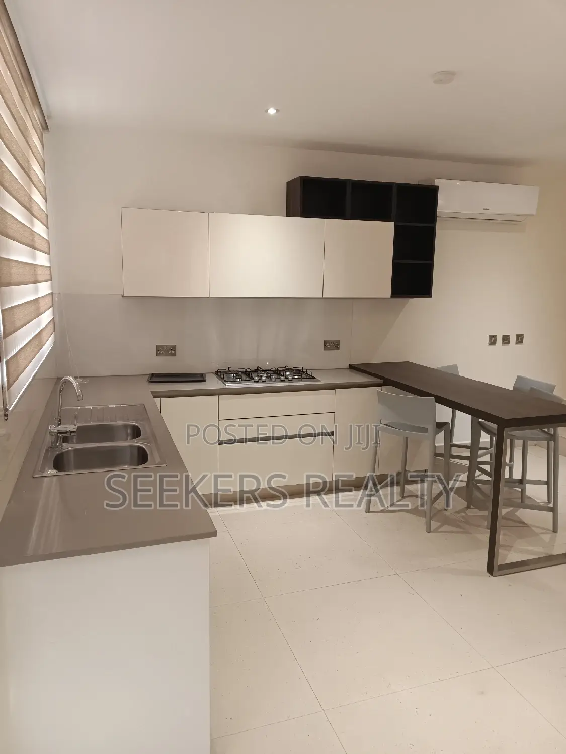 4bdrm Townhouse / Terrace in Seekers Realty, Osu for rent