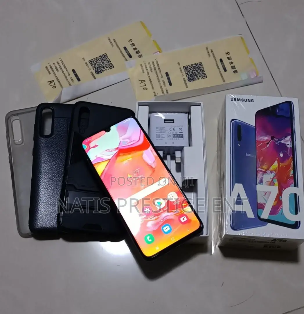 New Samsung Galaxy A70 128 GB Black