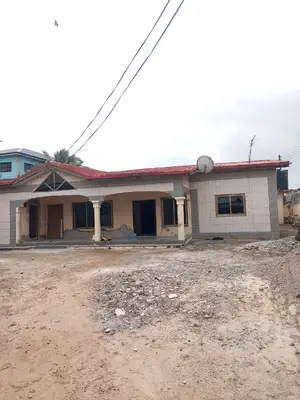 4bdrm House in Teshie Malik for rent