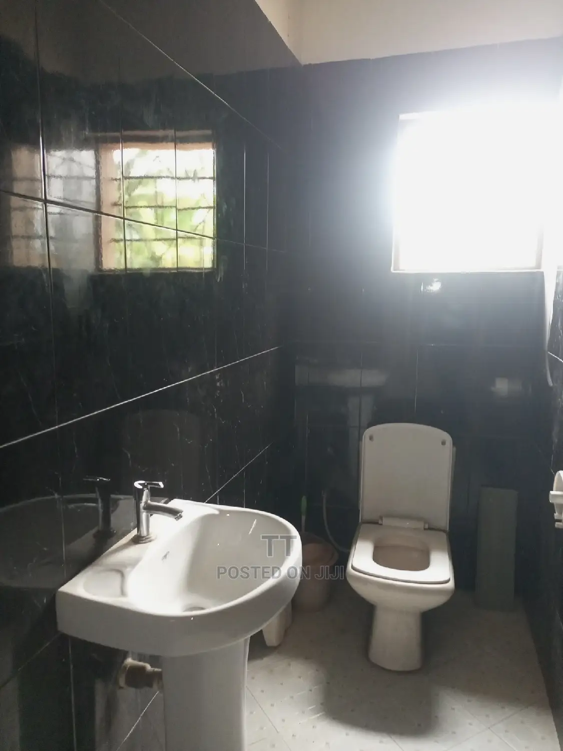 4bdrm House in Teshie Malik for rent