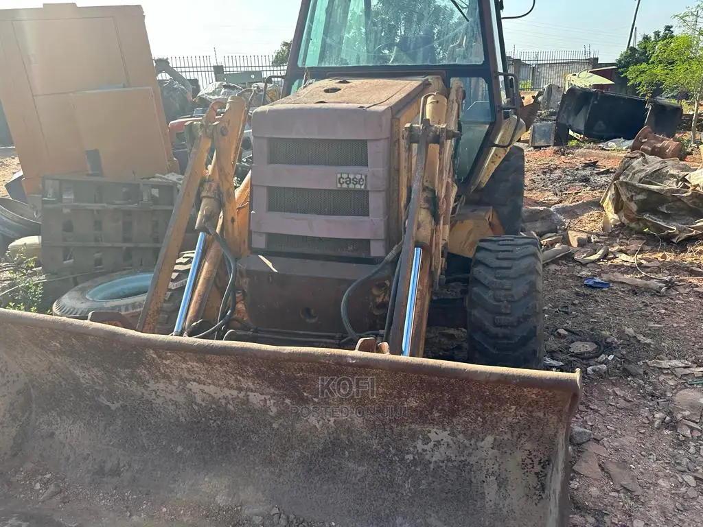 Backhoe - Case 4x4 Backhoe