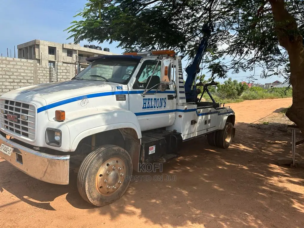 Tow Truck - GMC Caterpillar Wrecker Tow Truck