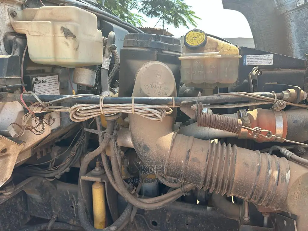 Tow Truck - GMC Caterpillar Wrecker Tow Truck