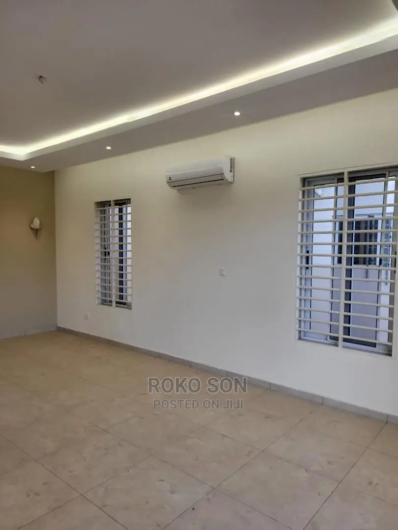 4bdrm Duplex in Dr Roko, Accra Metropolitan for sale
