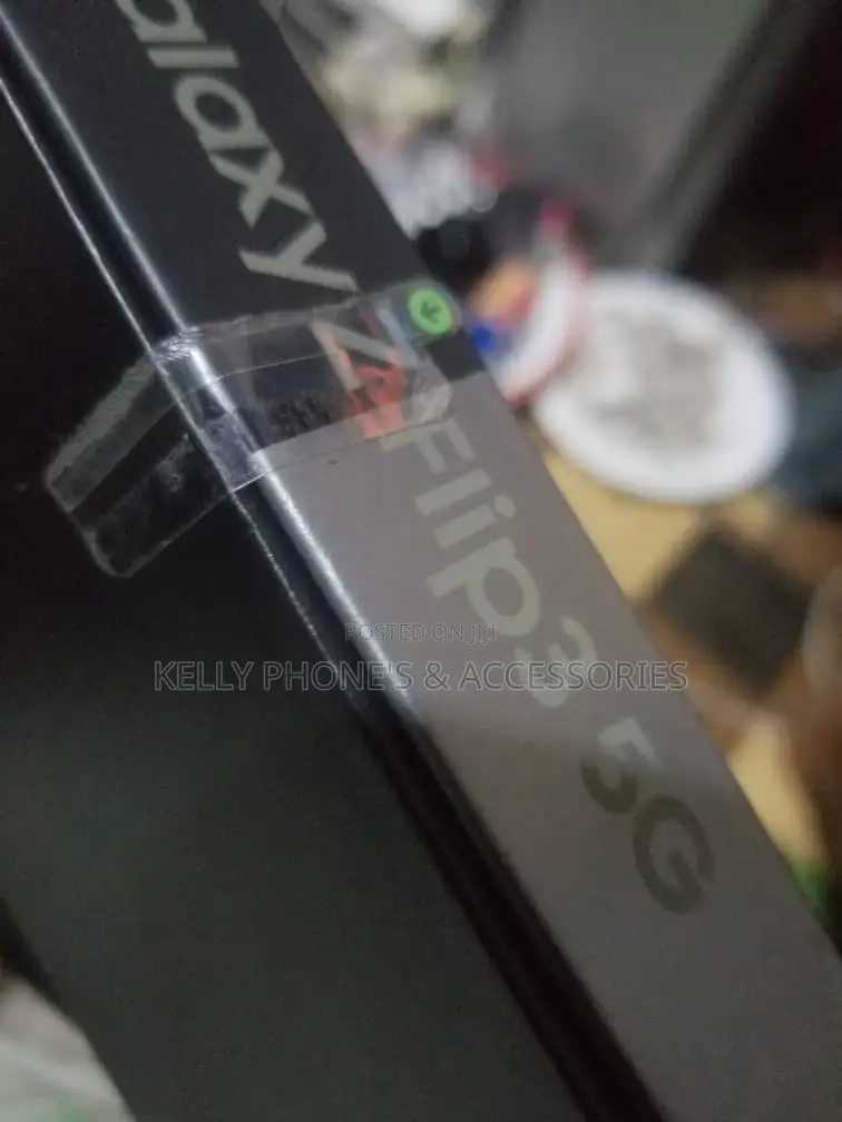New Samsung Galaxy Z Flip3 5G 256 GB