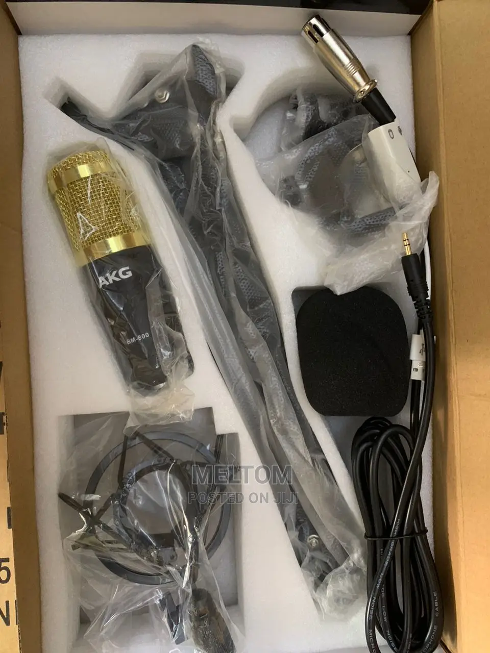 Akg Studio Condenser Microphone (Bm-800)