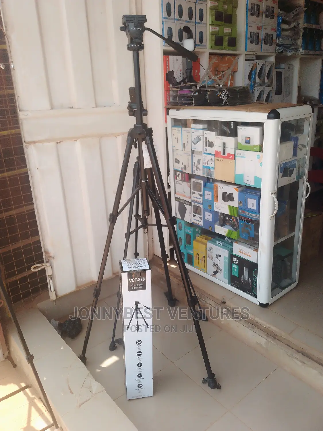VCT-880 Video 880 Tripod