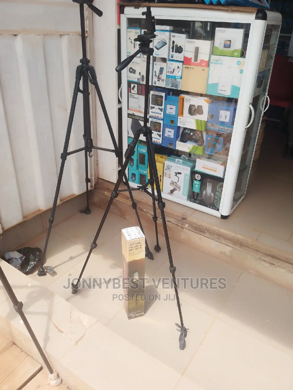 Yunteng 5208 Phone Tripod