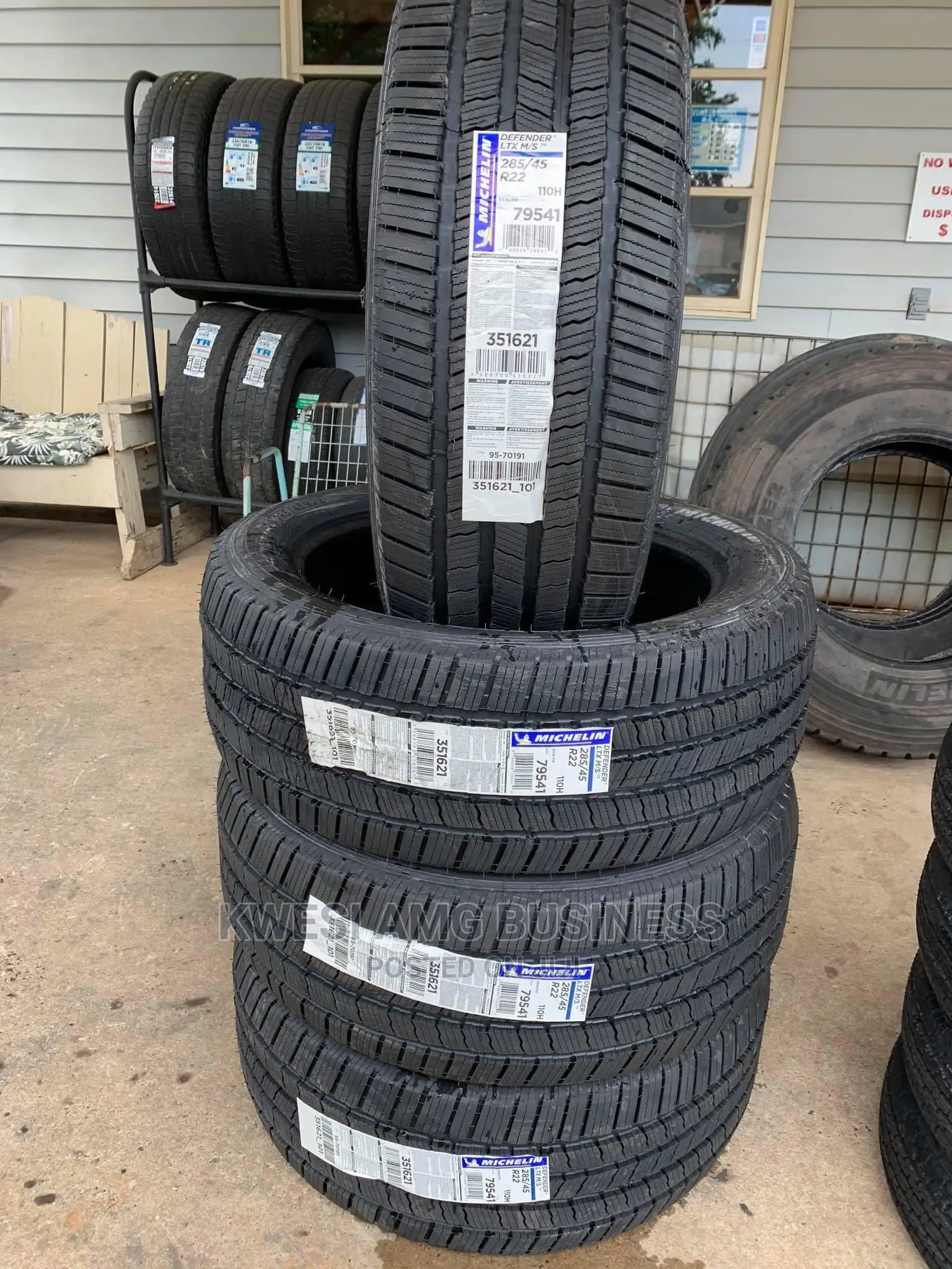 285/45r22michelin