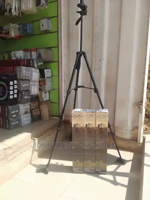 Brand New VCT-5208 Yunteng Tripod